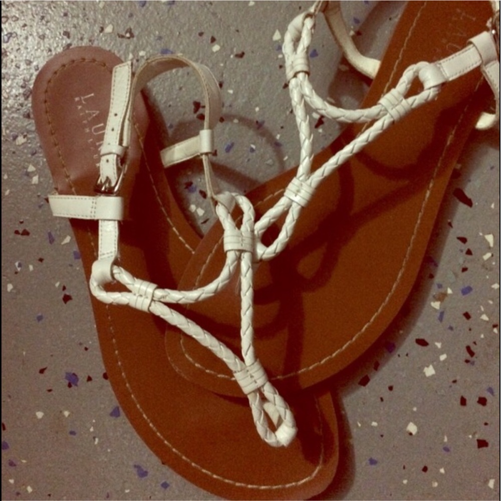 🎀 Comfy and cute designer sandals!